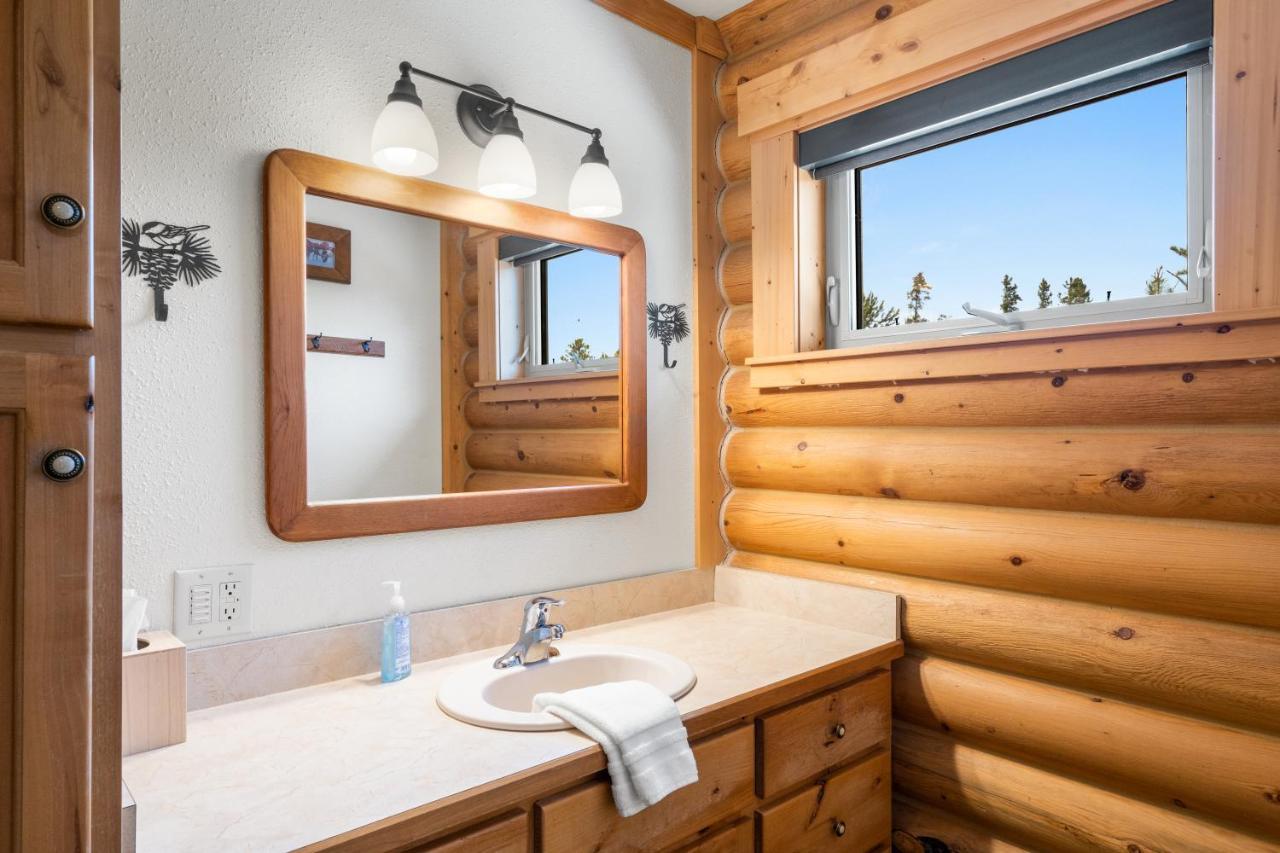 Lazy Fox Cabin West Yellowstone Exterior photo